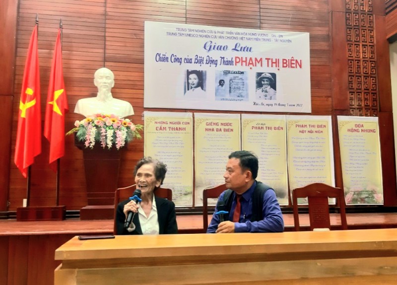 Giao lưu chiến công của biệt động thành Phạm Thị Biên