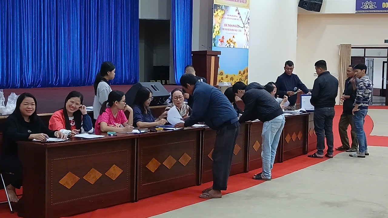 Hội An bốc thăm phân lô Chợ hoa xuân Bính Ngọ 2026