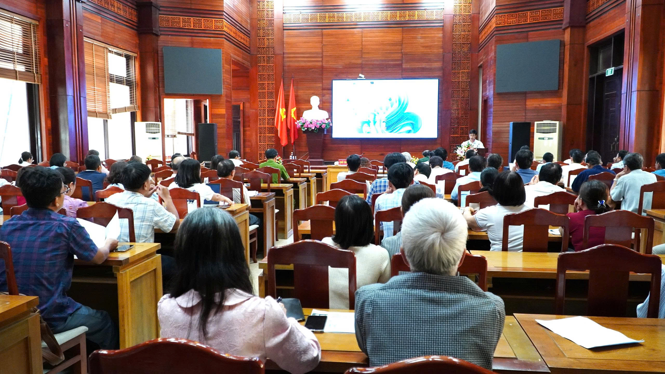 Phường Hội An tổ chức hội nghị triển khai, hướng dẫn công tác phát triển đảng viên và chuyển đổi số năm 2026