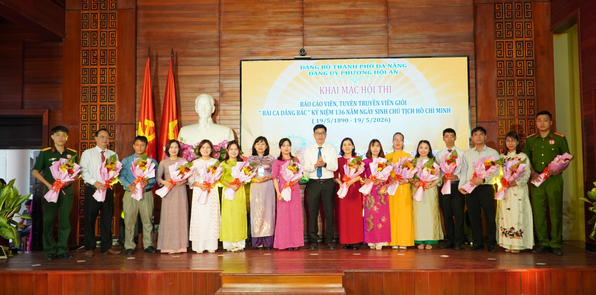 Hội thi Báo cáo viên, tuyên truyền viên giỏi và “Những bài ca dâng Bác” phường Hội An năm 2026