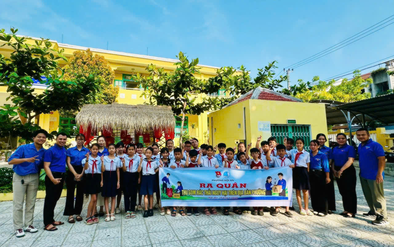 Phường Hội An thu gom chất thải nguy hại đợt 1/2026