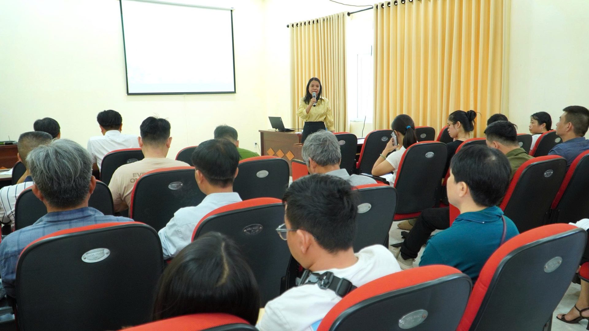 Hội An tổ chức tập huấn phổ biến quy định pháp luật về an toàn thực phẩm