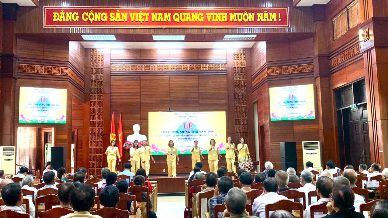 Phường Hội An tổ chức lễ chúc thọ, mừng thọ