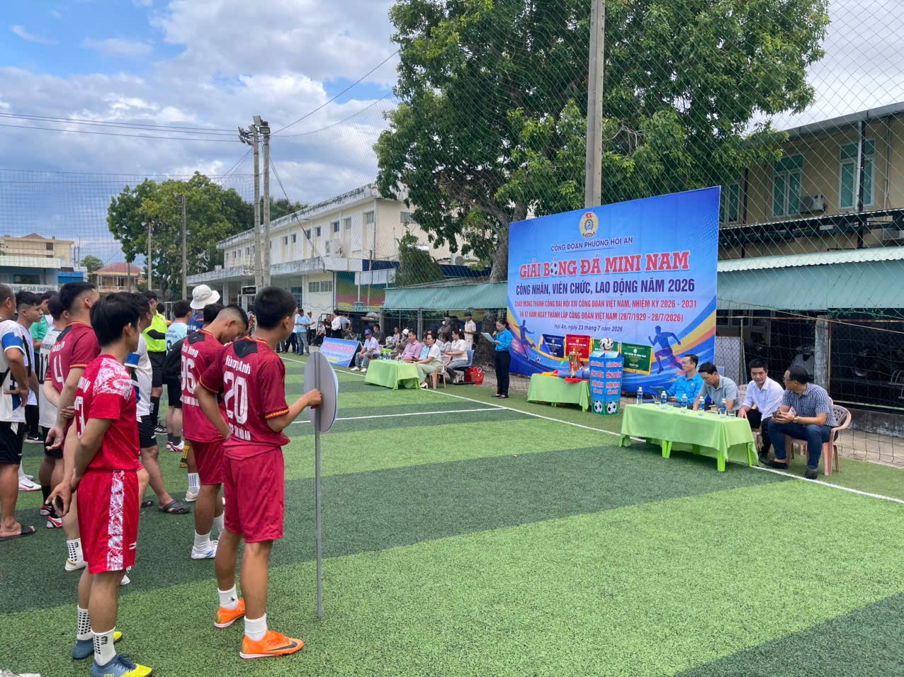 Phường Hội An khai mạc giải bóng đá mini Nam công nhân, viên chức, lao động năm 2026